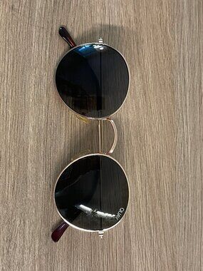 QUAY Sunglasses